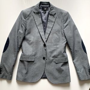 H&M’s grey men’s suit for juniors